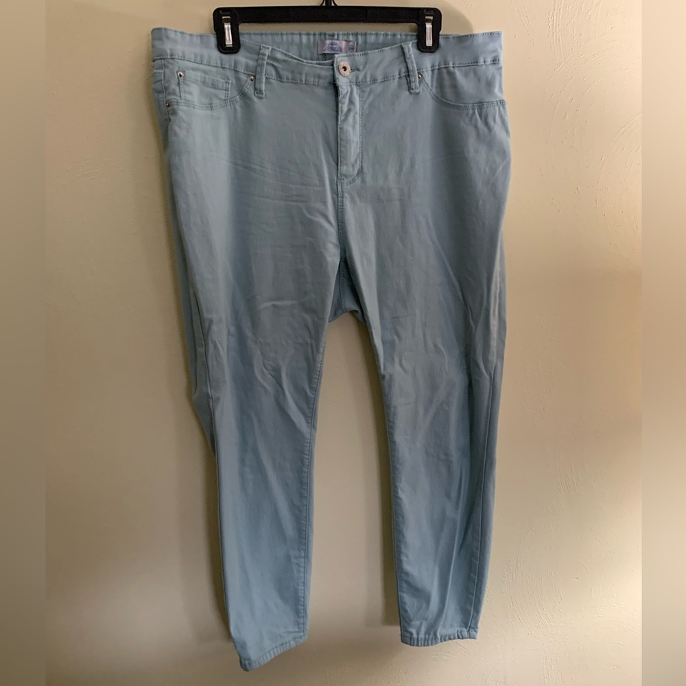 Light turquoise pants